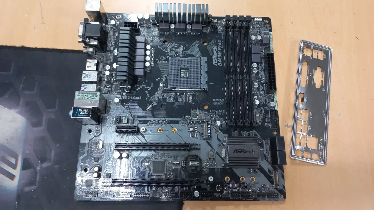 asrock b450m pro4 메인보드 팝니다.